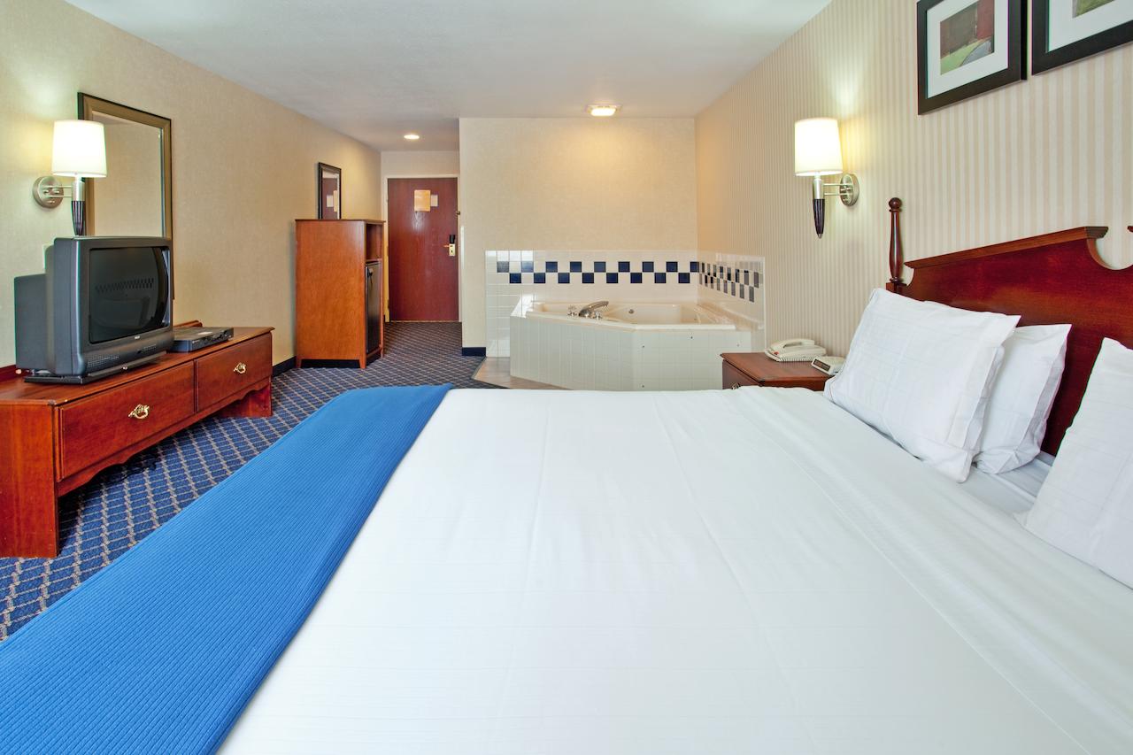 Holiday Inn Express Hotel & Suites Wabash - thumb 11