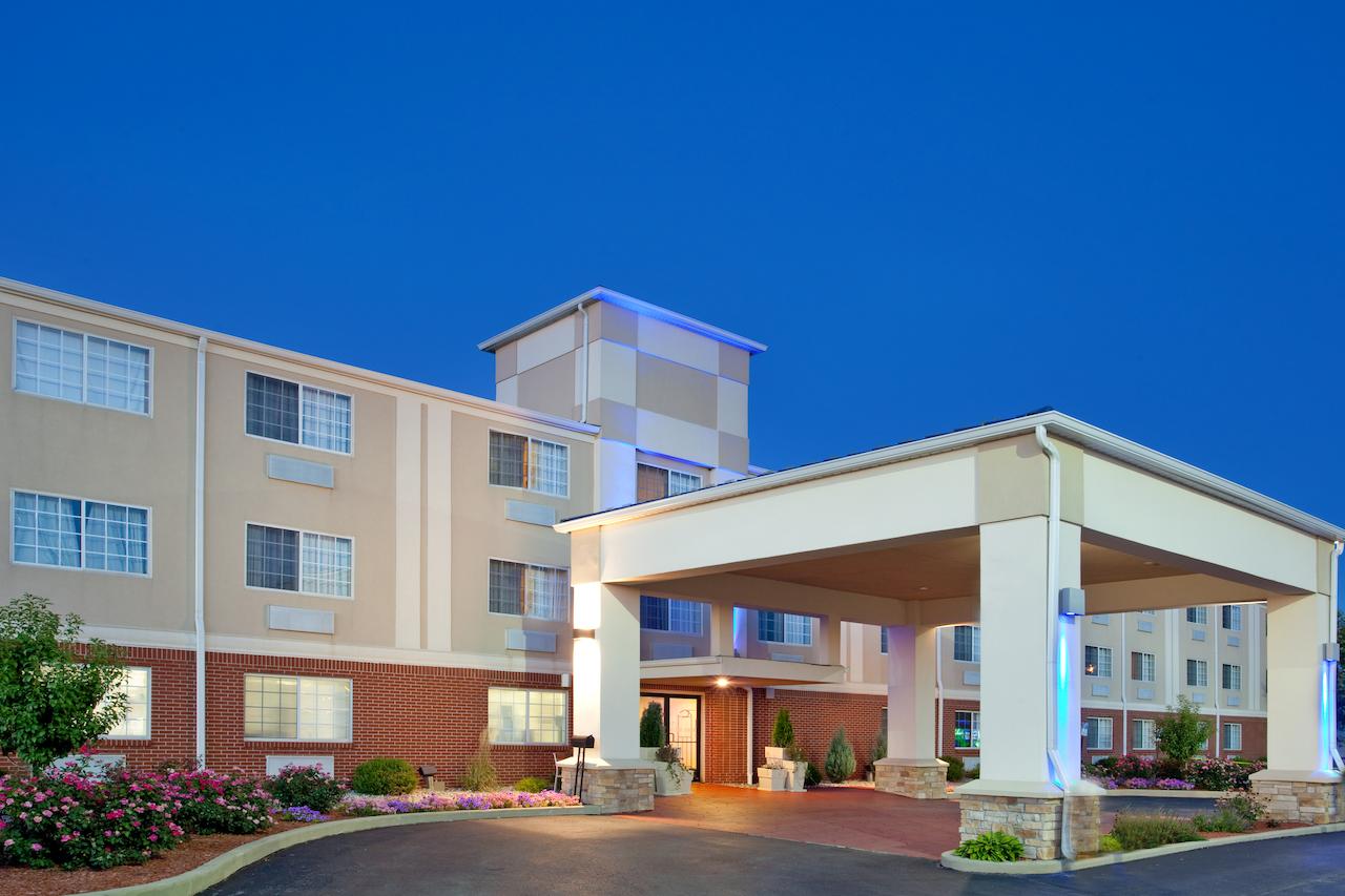 Holiday Inn Express Hotel & Suites Wabash - thumb 20