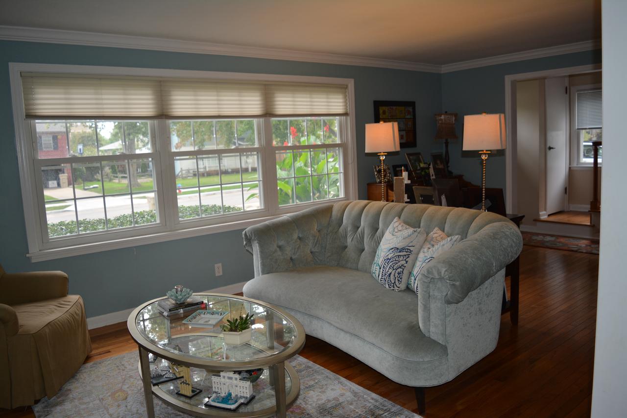 Relaxing Home On Quiet Street, Close To Campus/Downtown - thumb 2
