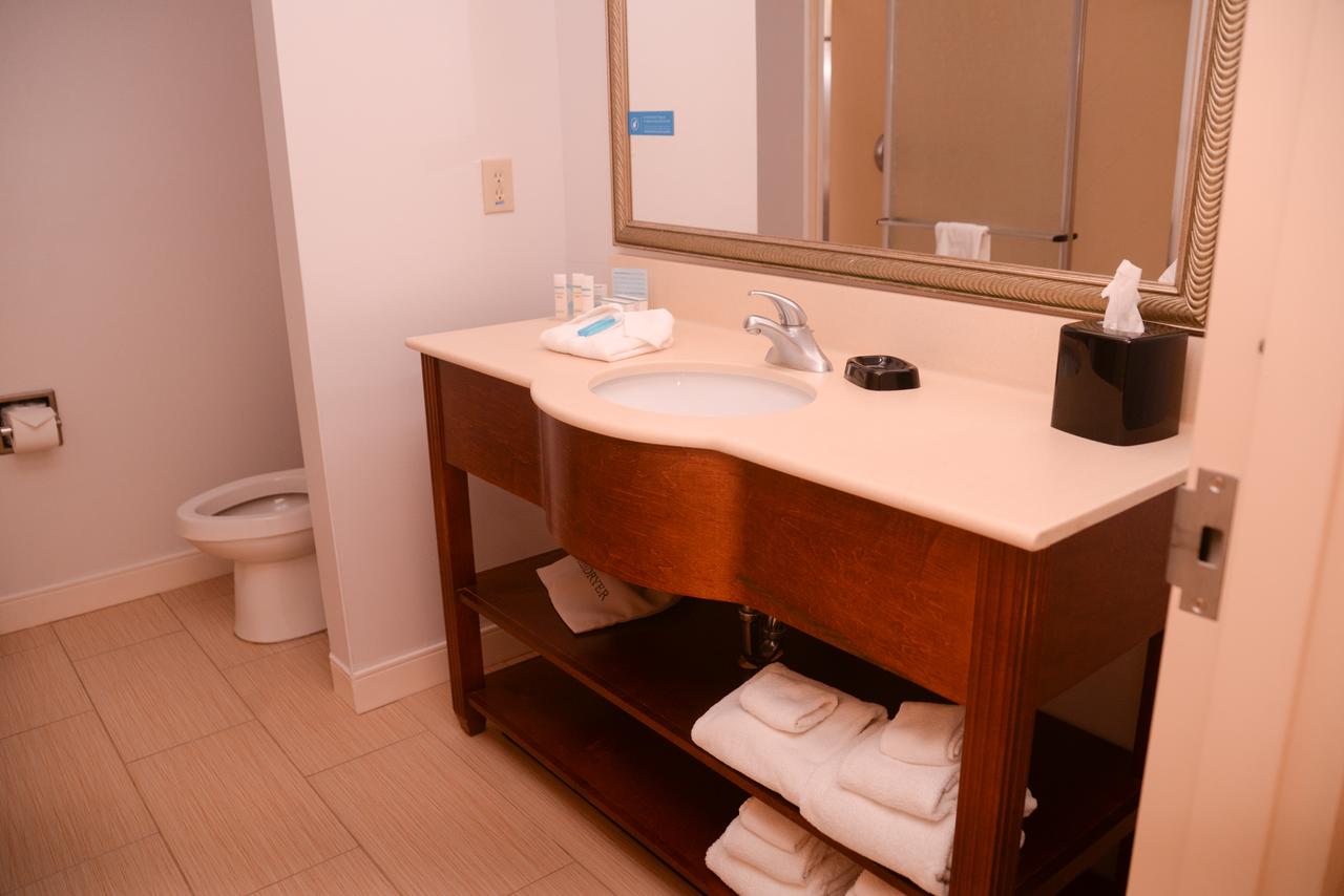 Hampton Inn Greenfield - thumb 10