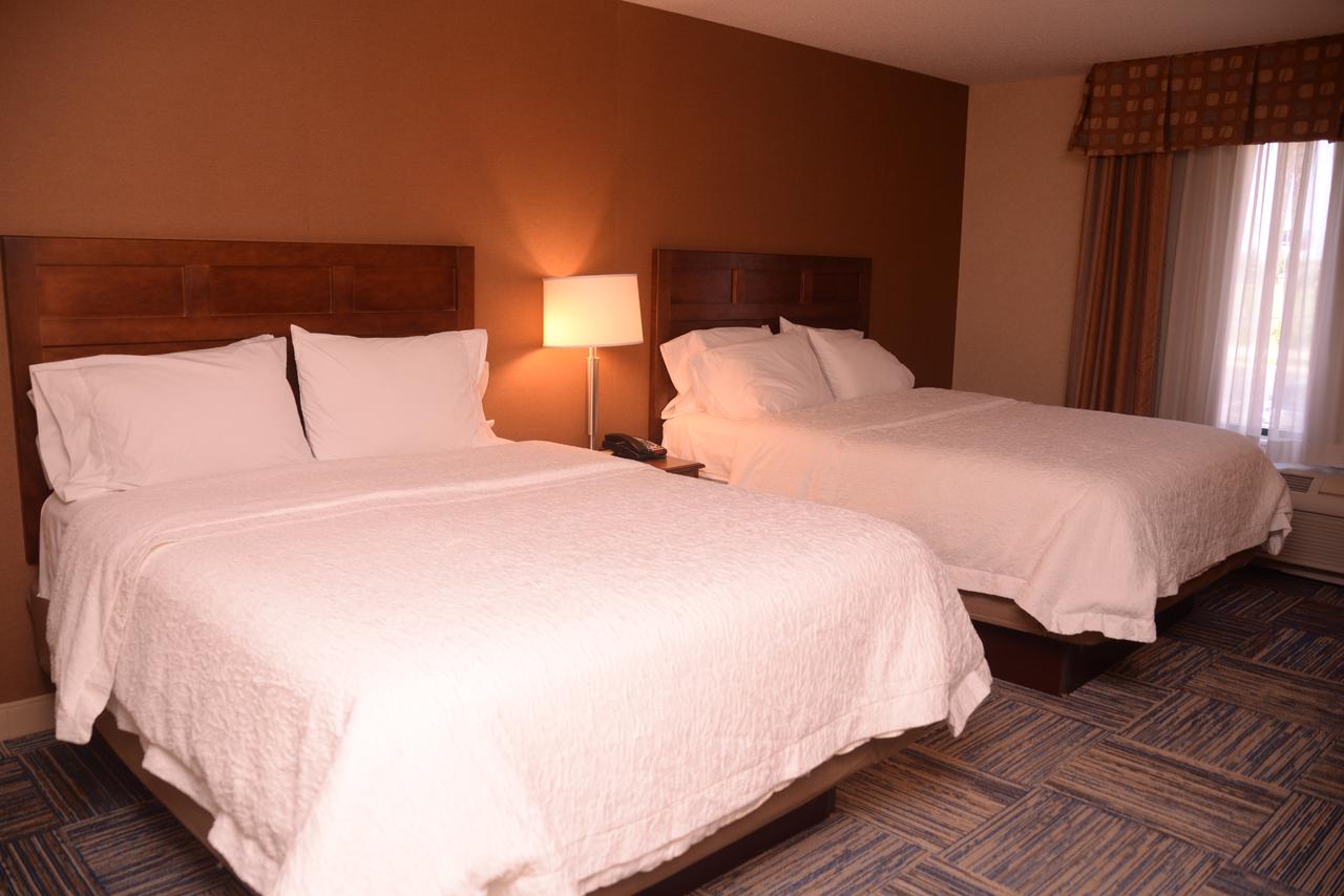 Hampton Inn Greenfield - thumb 11