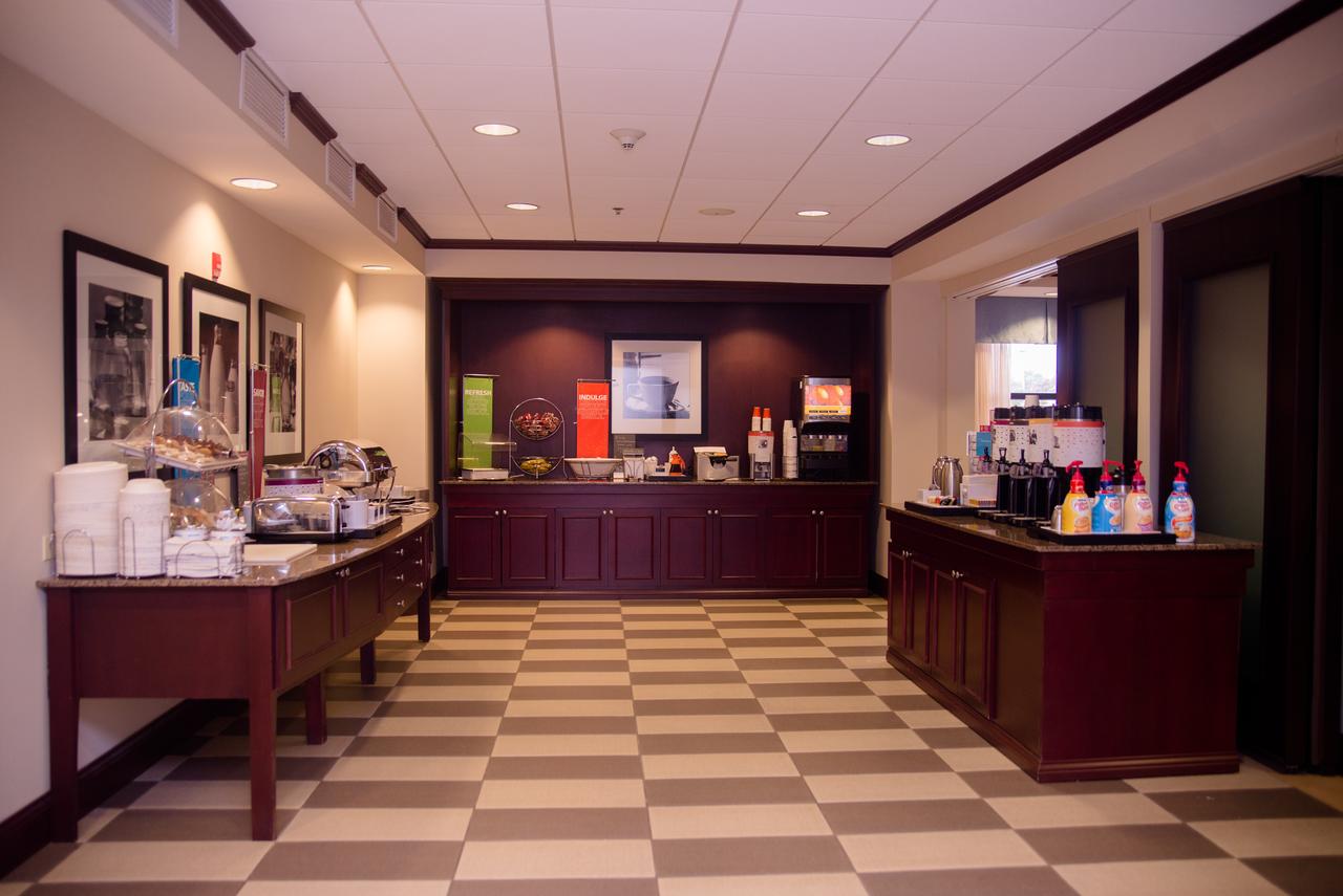 Hampton Inn Greenfield - thumb 6