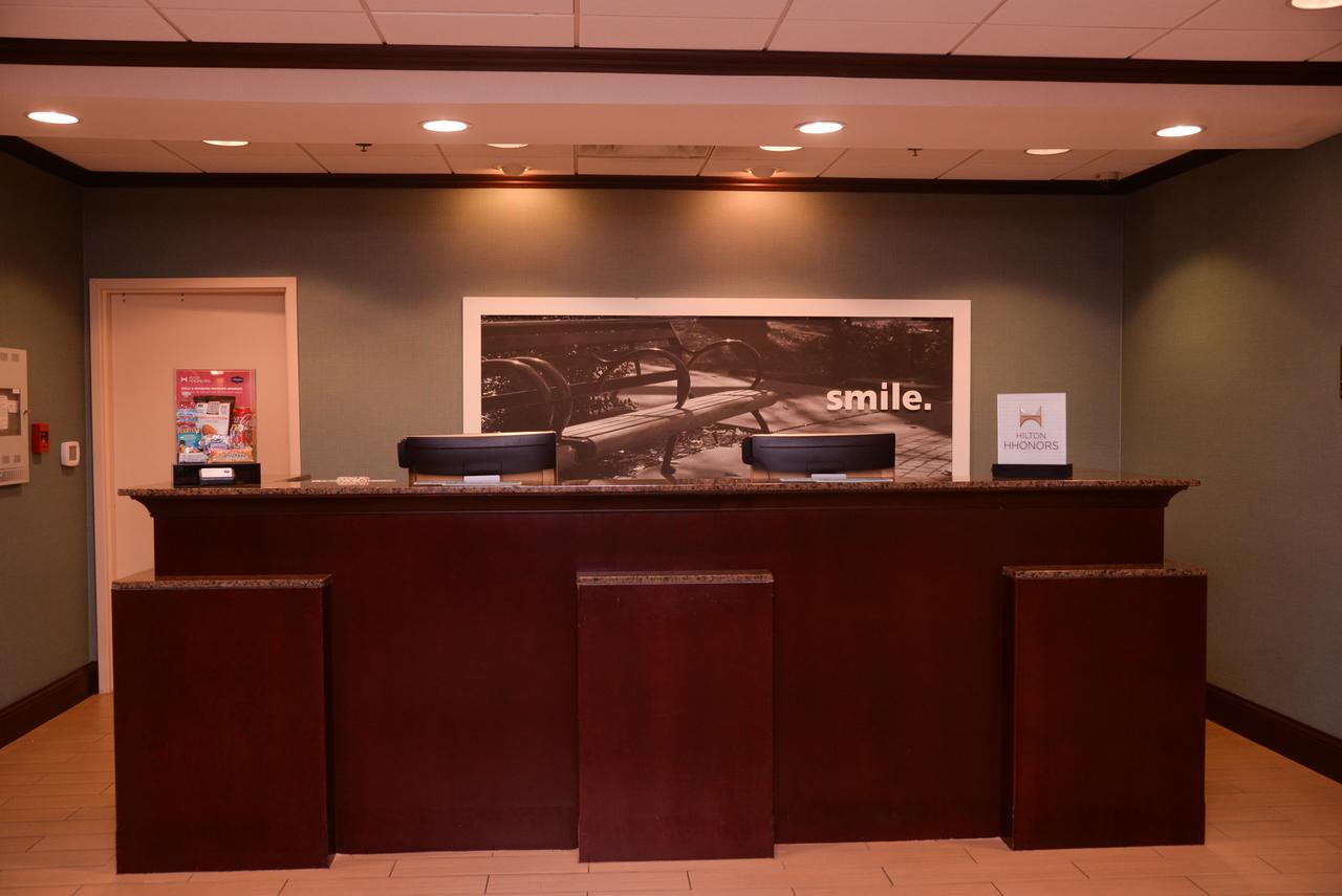 Hampton Inn Greenfield - thumb 8