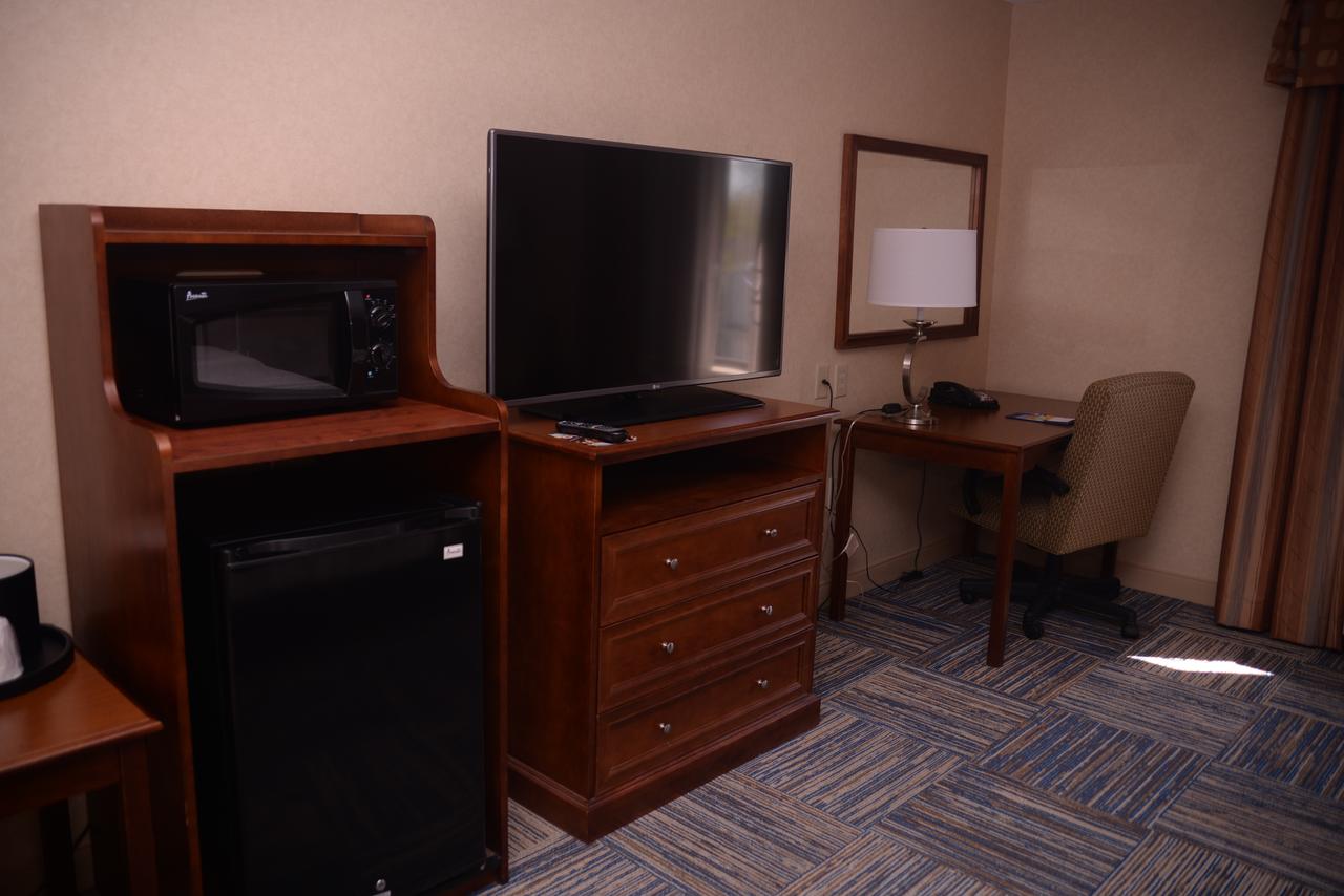 Hampton Inn Greenfield - thumb 3