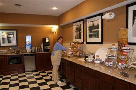 Hampton Inn Goshen - thumb 8