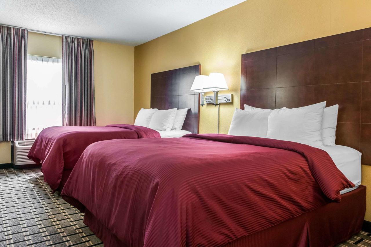Clarion Inn & Suites Northwest - thumb 39