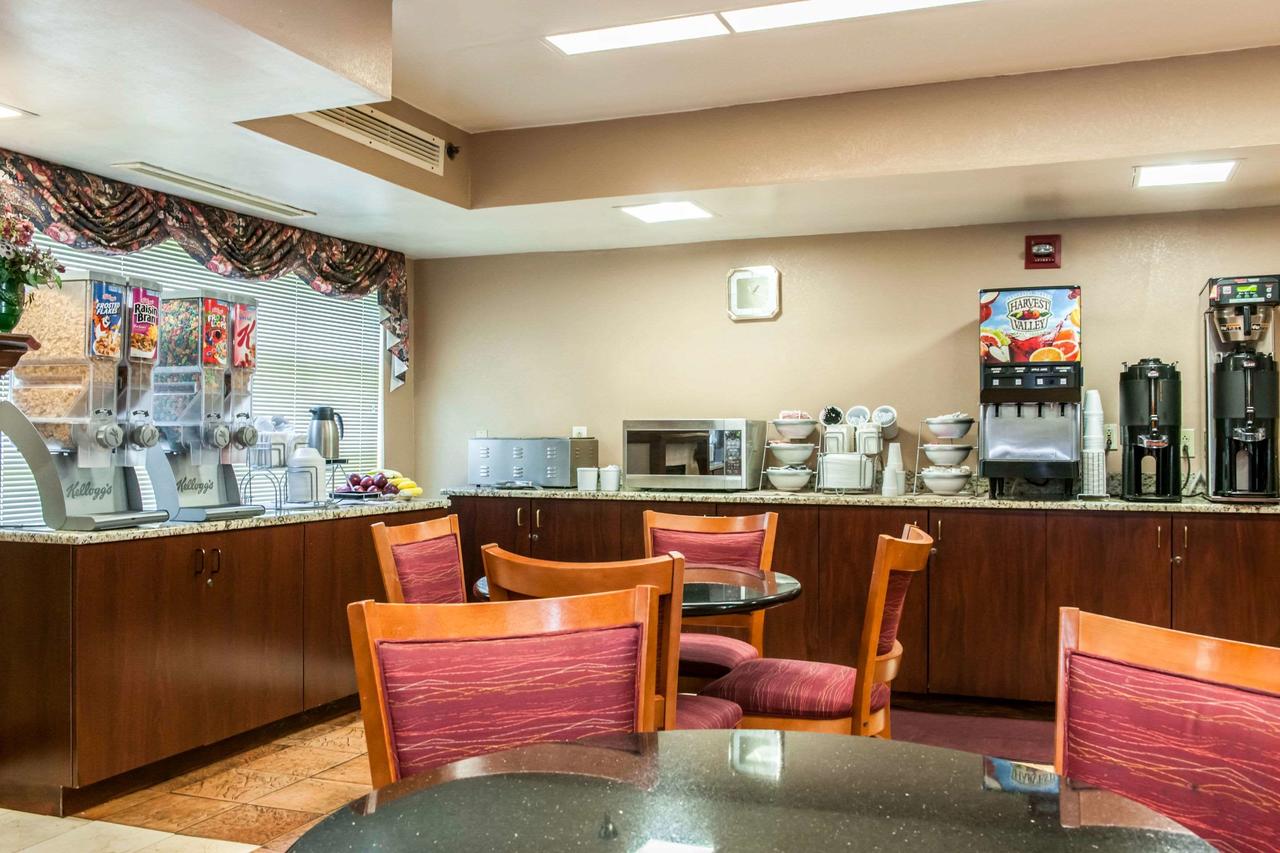 Clarion Inn & Suites Northwest - thumb 20