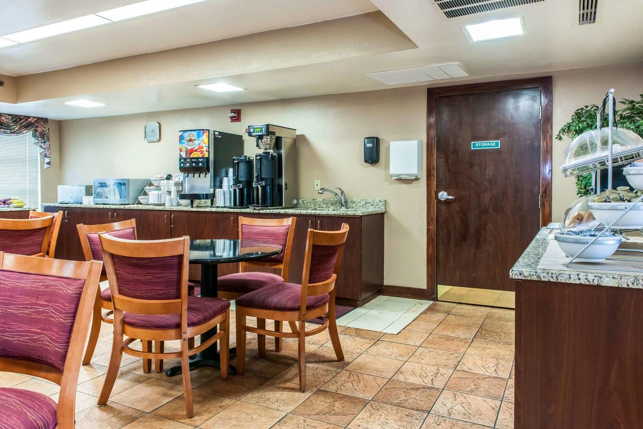 Clarion Inn & Suites Northwest - thumb 10