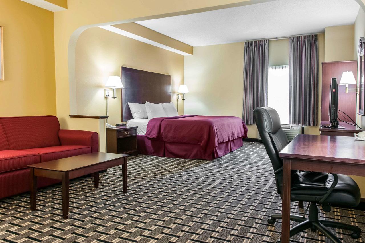 Clarion Inn & Suites Northwest - thumb 18