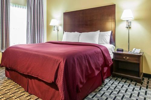 Clarion Inn & Suites Northwest - thumb 2