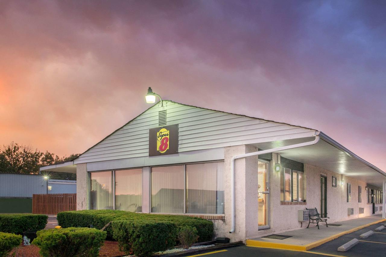Super 8 By Wyndham Centerville-Richmond - thumb 0