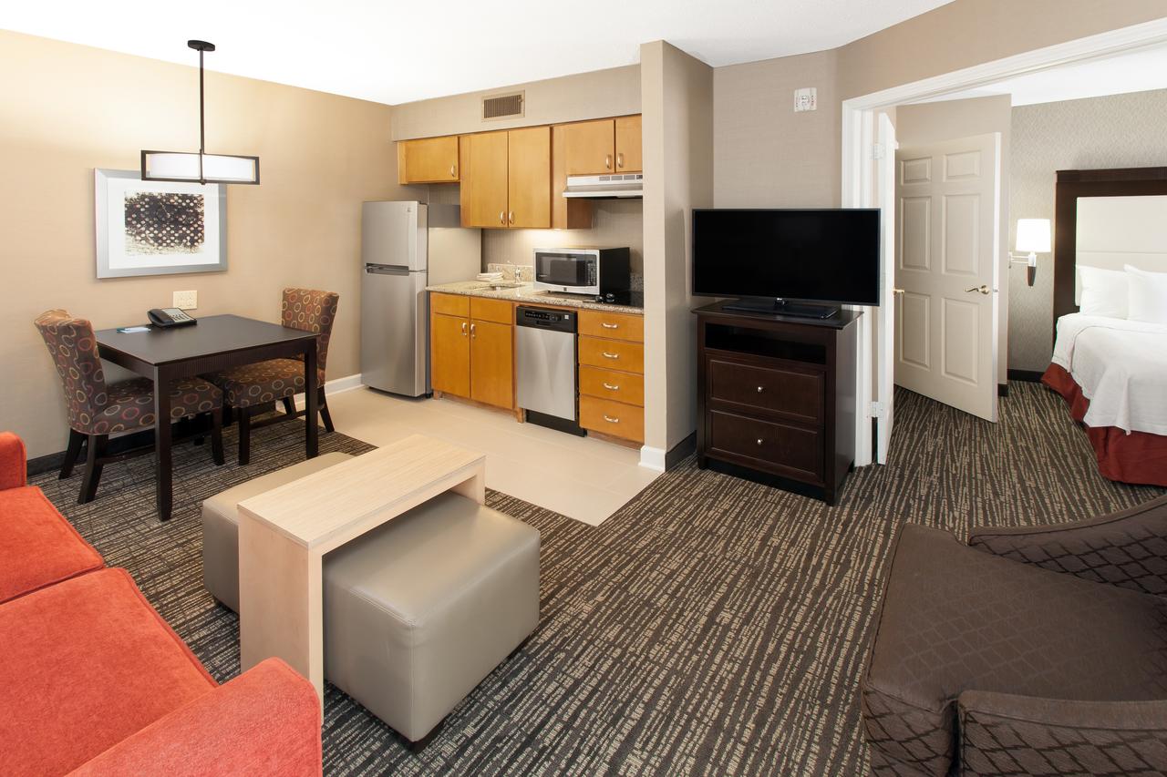 Homewood Suites By Hilton Indianapolis At The Crossing - thumb 5