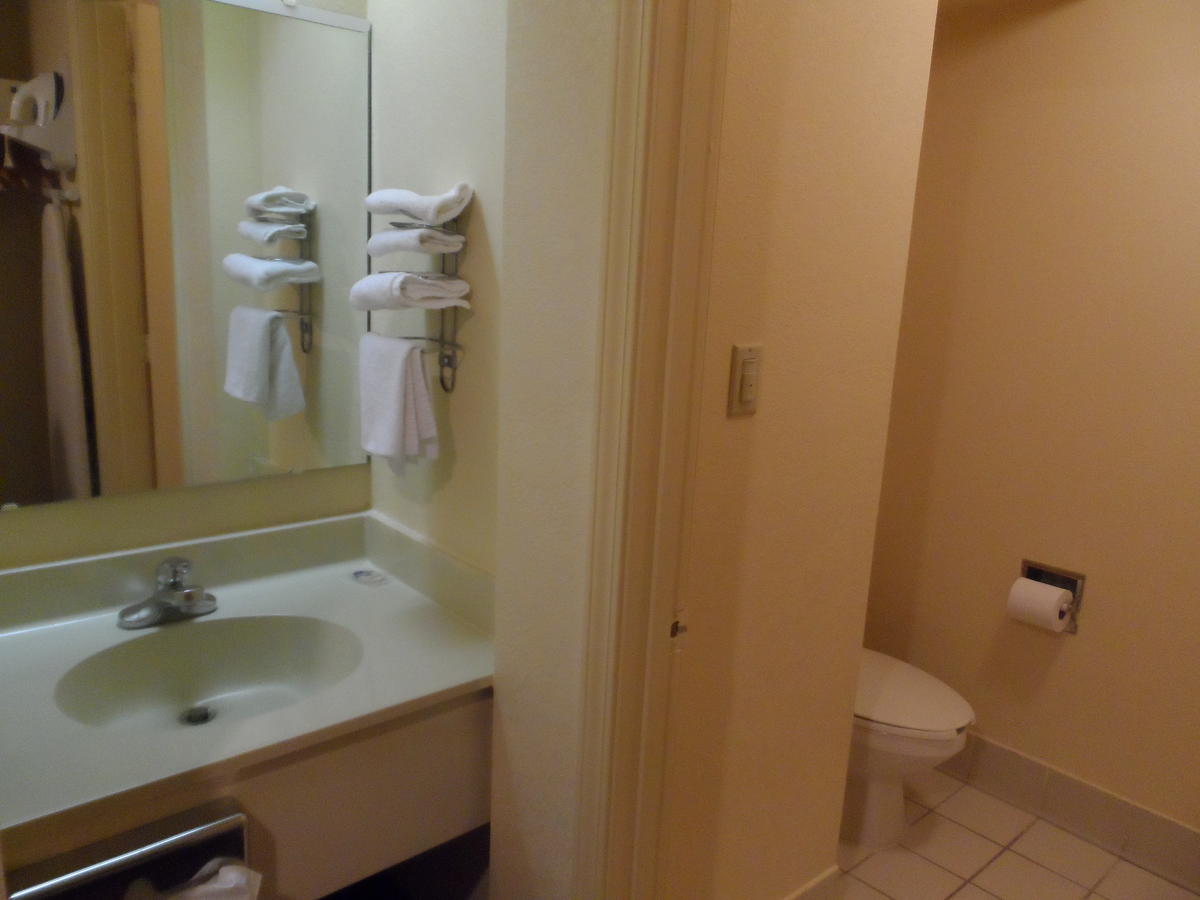 Americas Best Value Inn Evansville East - thumb 13