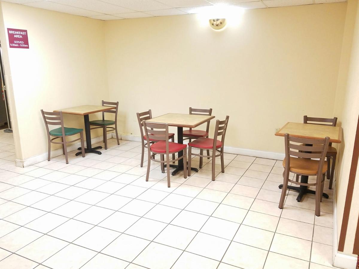 Americas Best Value Inn Evansville East - thumb 8
