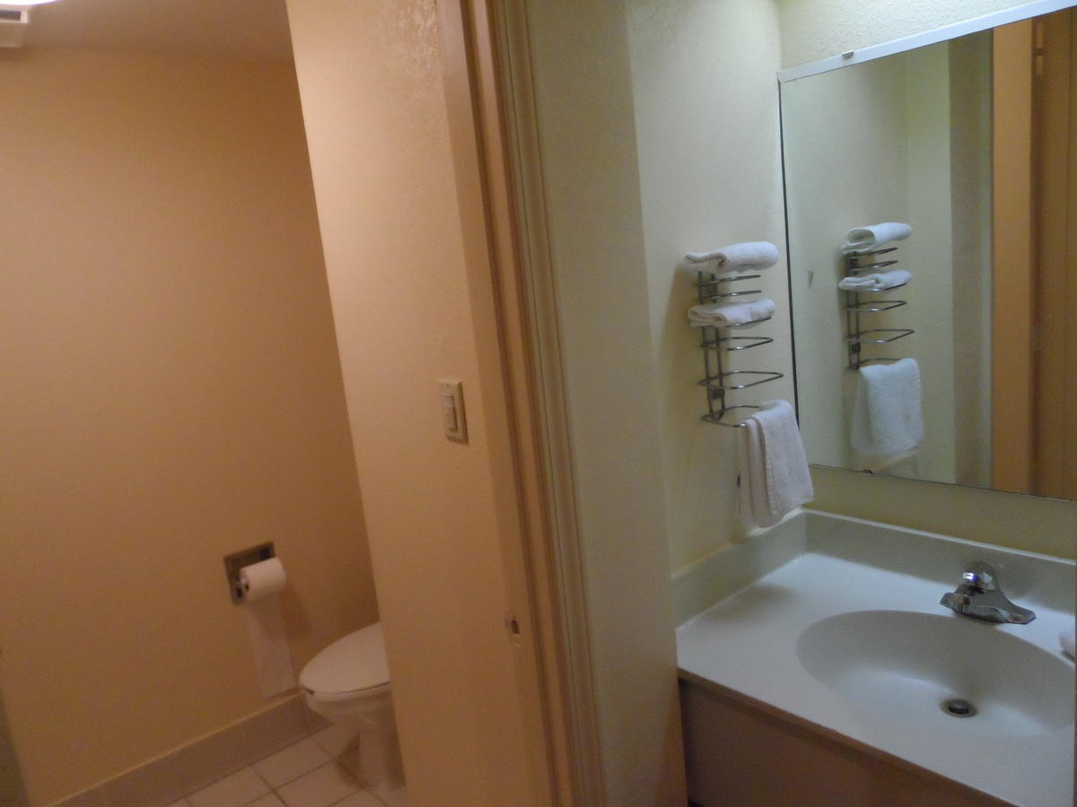 Americas Best Value Inn Evansville East - thumb 9