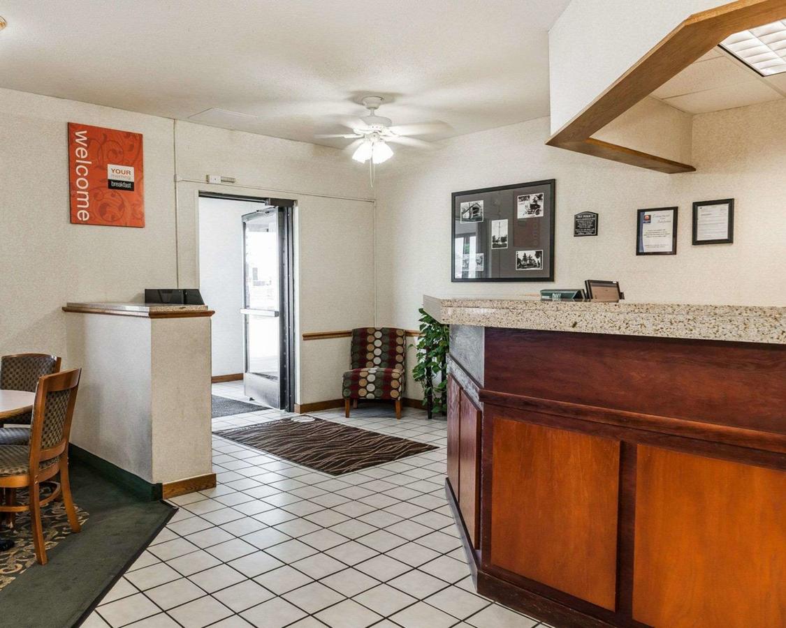 Comfort Inn Near Kokomo Speedway - thumb 14