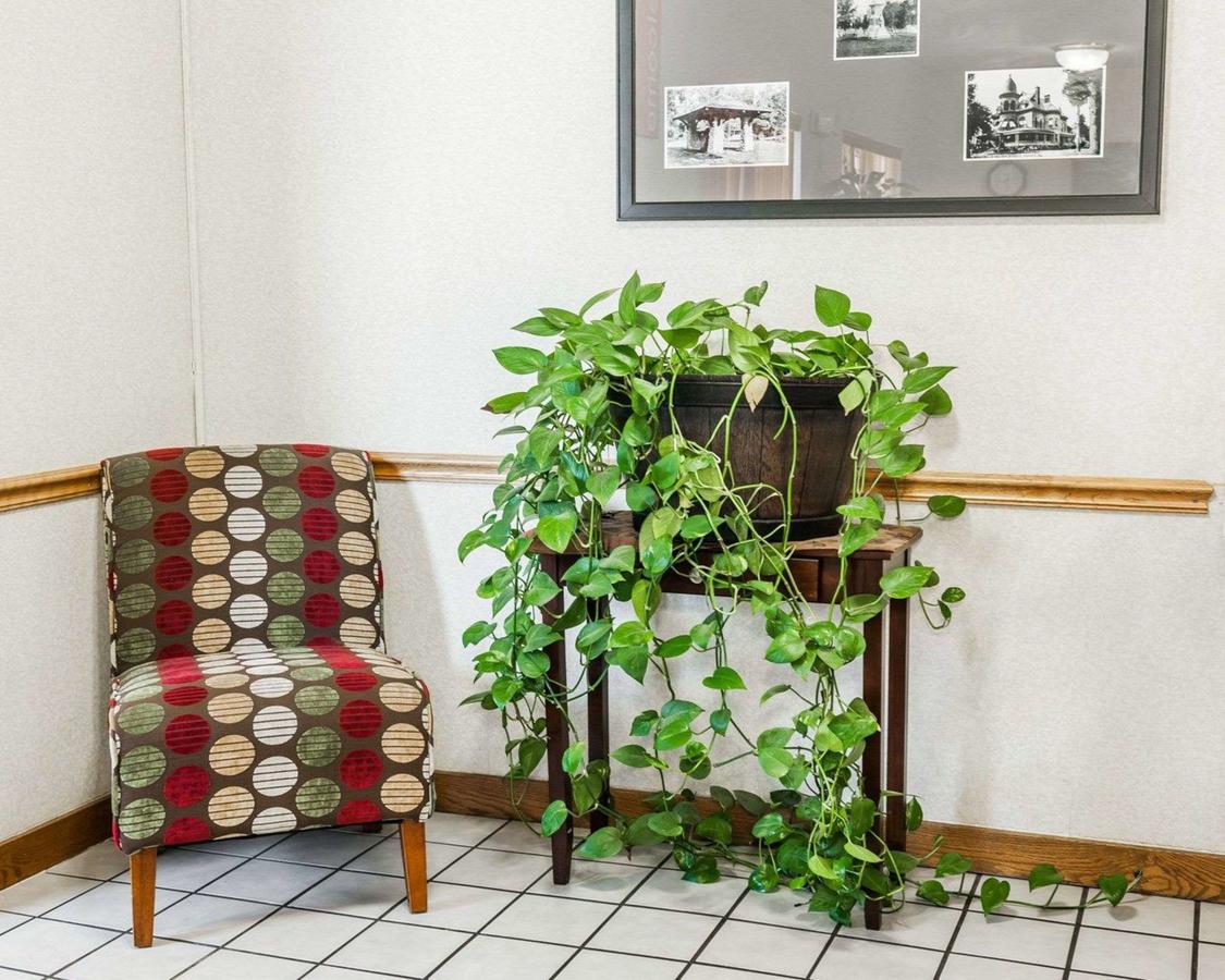 Comfort Inn Near Kokomo Speedway - thumb 20