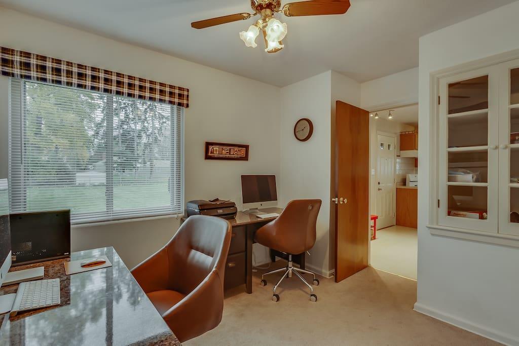 Cute And Comfortable Notre Dame Home(1631) - thumb 15