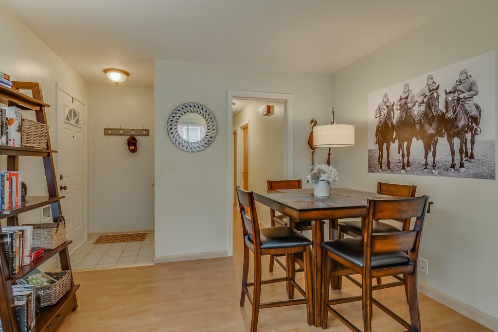 Cute And Comfortable Notre Dame Home(1631) - thumb 2