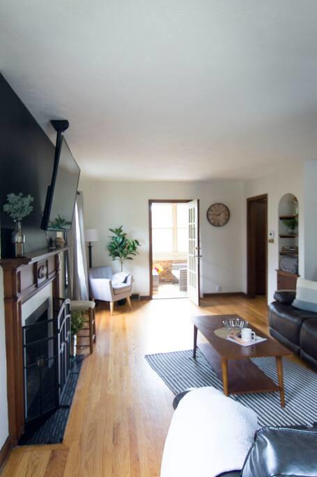 TheBrickHouse Near Notre Dame-spacious/stylish Apt - thumb 12