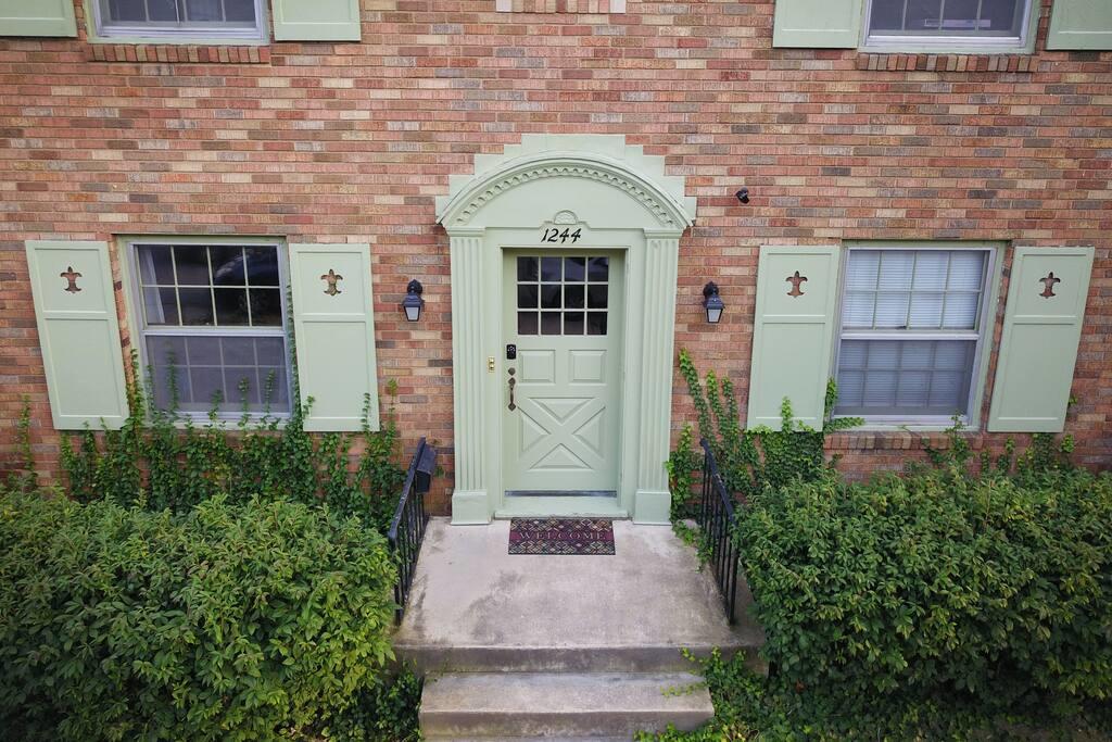 TheBrickHouse Near Notre Dame-spacious/stylish Apt - thumb 6