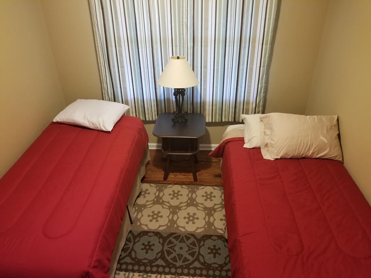 Ideal Getaway Walking Distance To Notre Dame In South Bend! - thumb 12