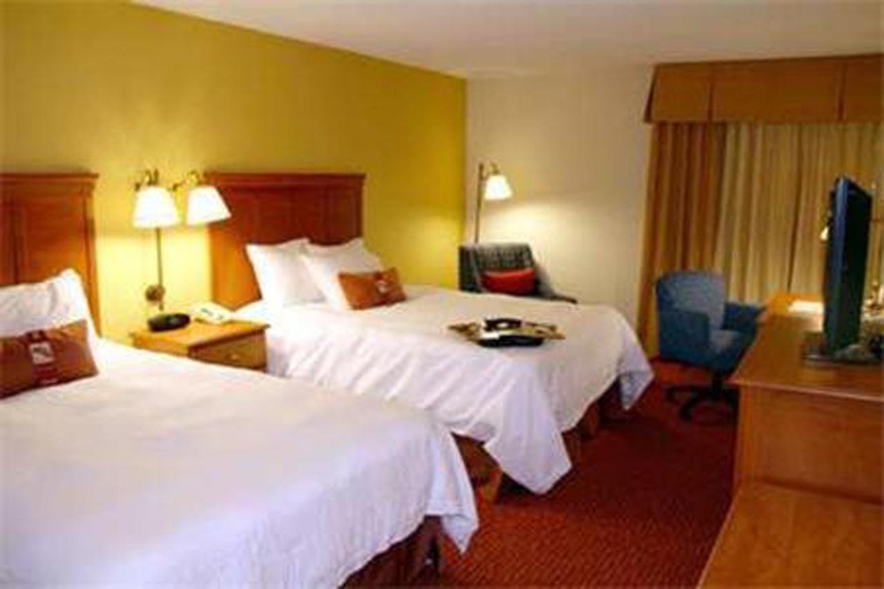 Hampton Inn Clarksville - thumb 13