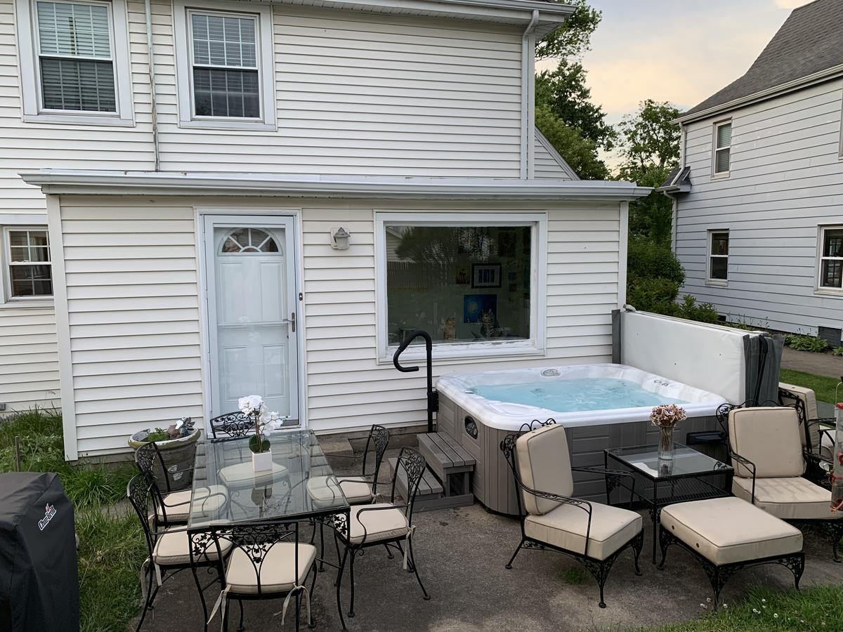 Charming 3 Bedroom Home-2 Miles From Notre Dame's Campus - thumb 17