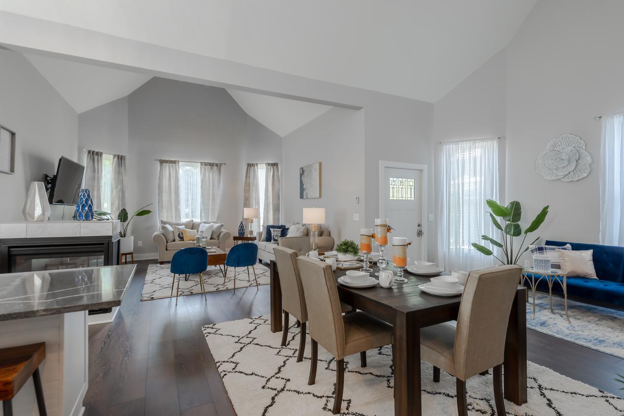 Amazing Indy House Sleeps 15 4 Bd 2.5 Ba - thumb 22