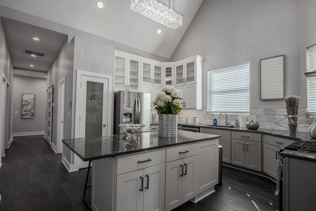 Amazing Indy House Sleeps 15 4 Bd 2.5 Ba - thumb 26