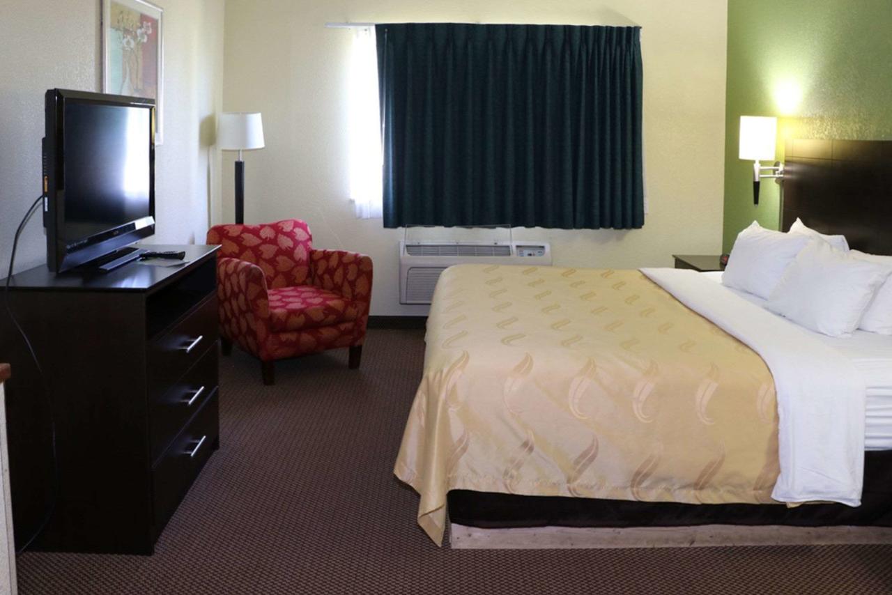 Quality Inn East Evansville - thumb 22