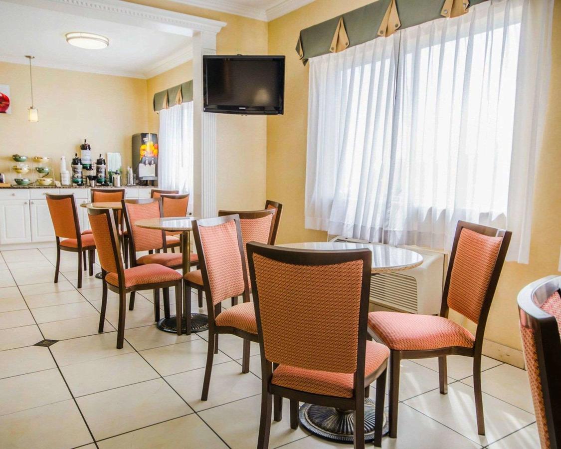 Quality Inn East Evansville - thumb 24