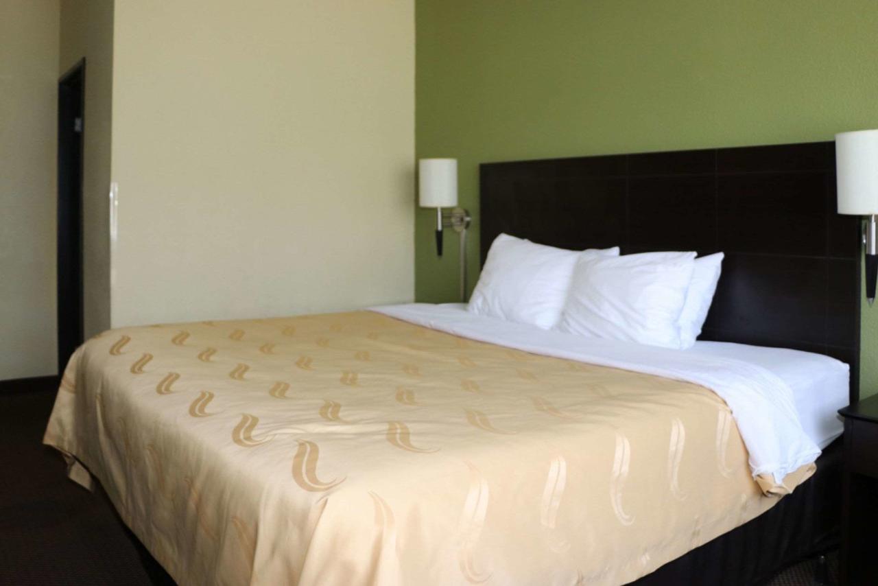 Quality Inn East Evansville - thumb 23