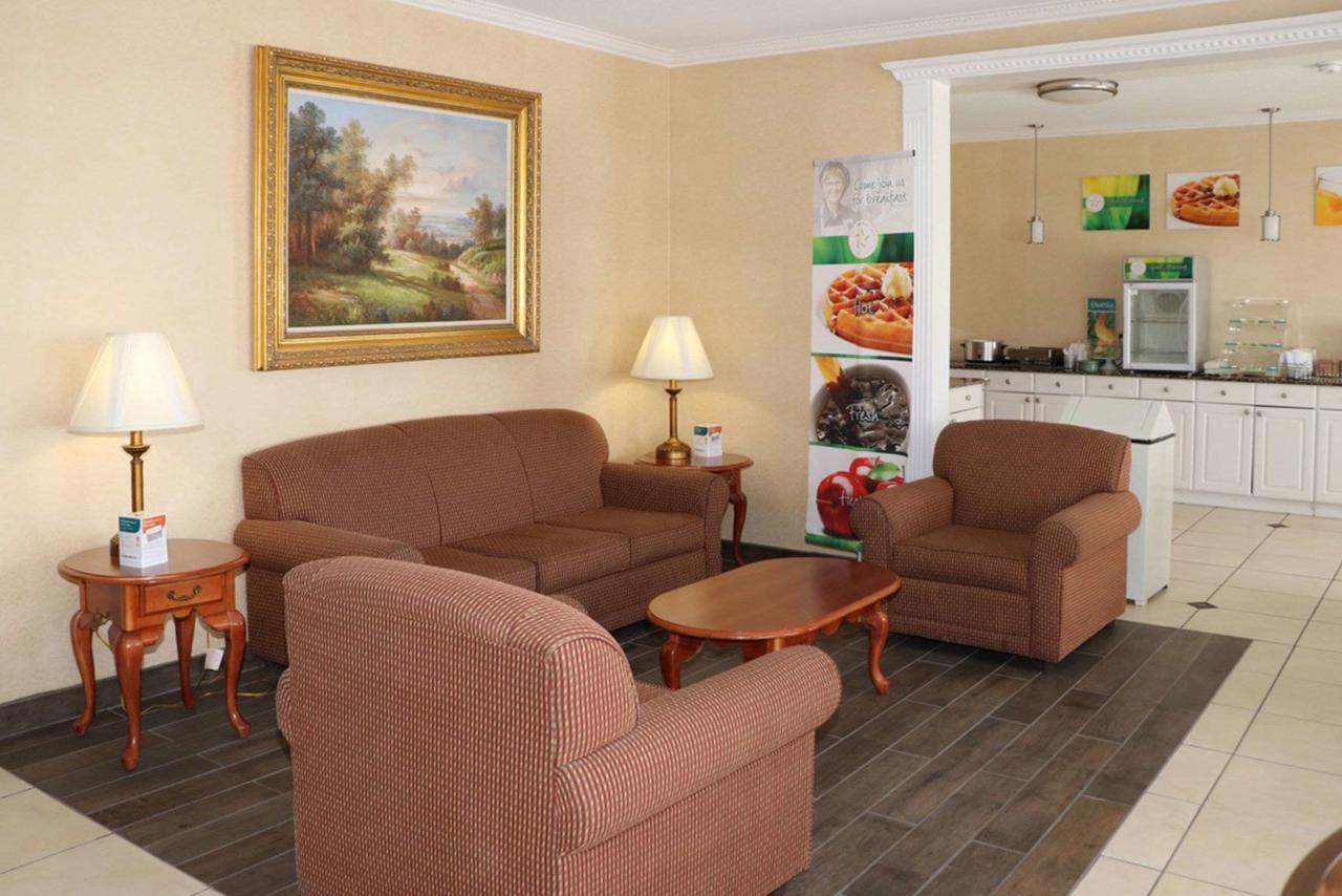 Quality Inn East Evansville - thumb 6