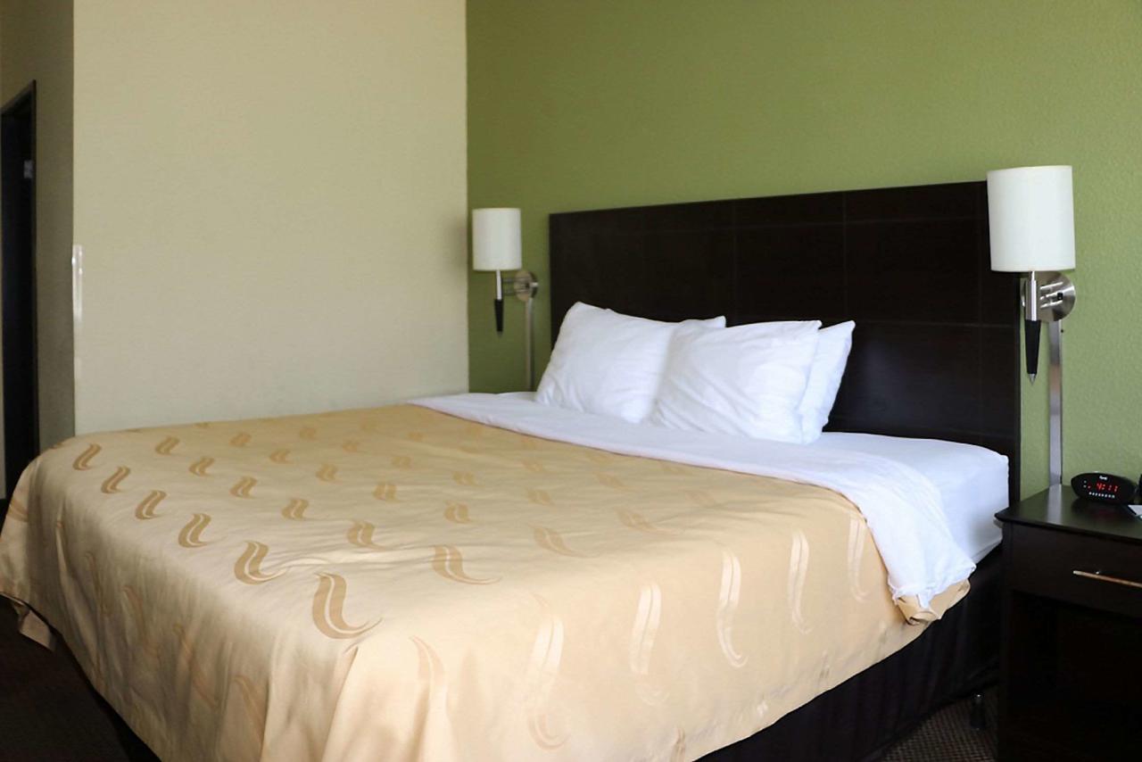 Quality Inn East Evansville - thumb 14
