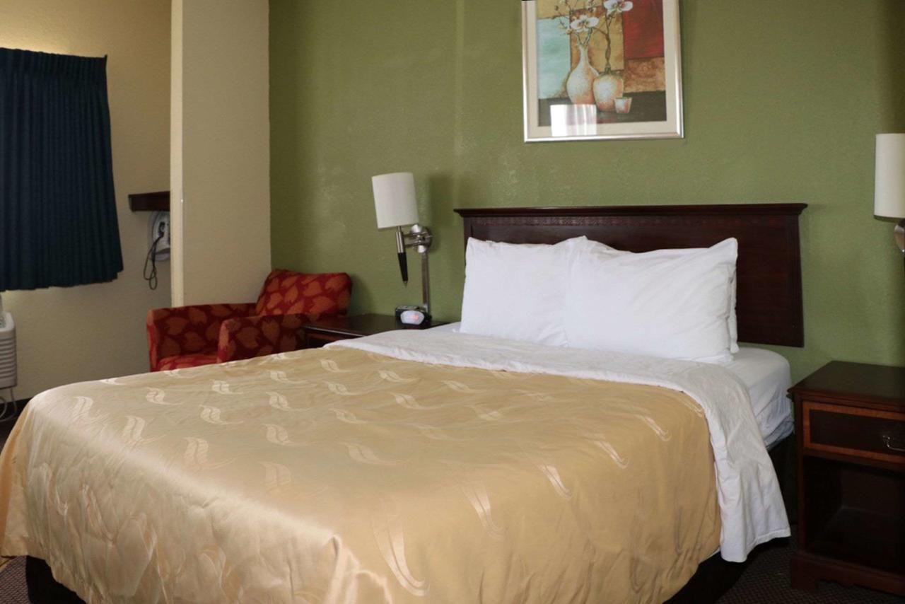 Quality Inn East Evansville - thumb 7