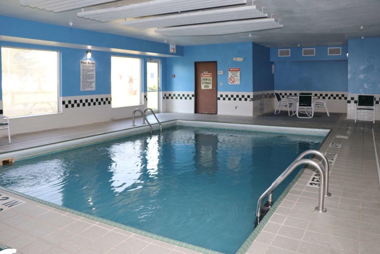 Quality Inn East Evansville - thumb 11