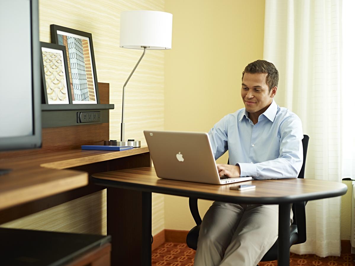 Fairfield Inn And Suites By Marriott Seymour - thumb 12