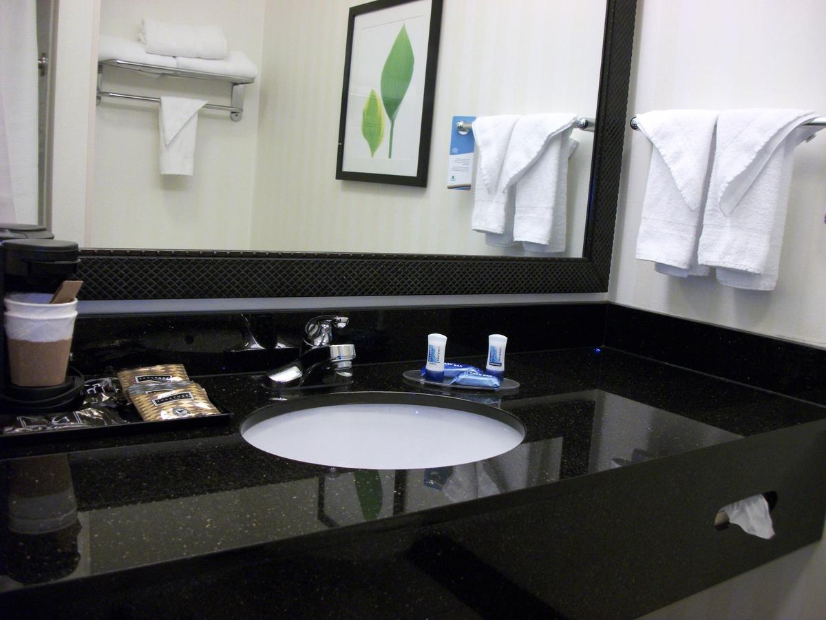 Fairfield Inn And Suites By Marriott Seymour - thumb 15