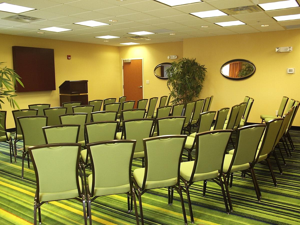 Fairfield Inn And Suites By Marriott Seymour - thumb 19