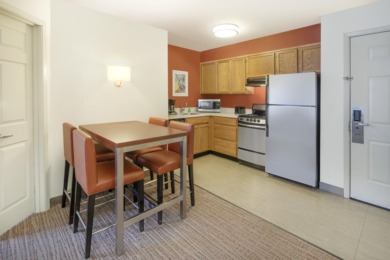 Residence Inn Indianapolis Airport - thumb 27