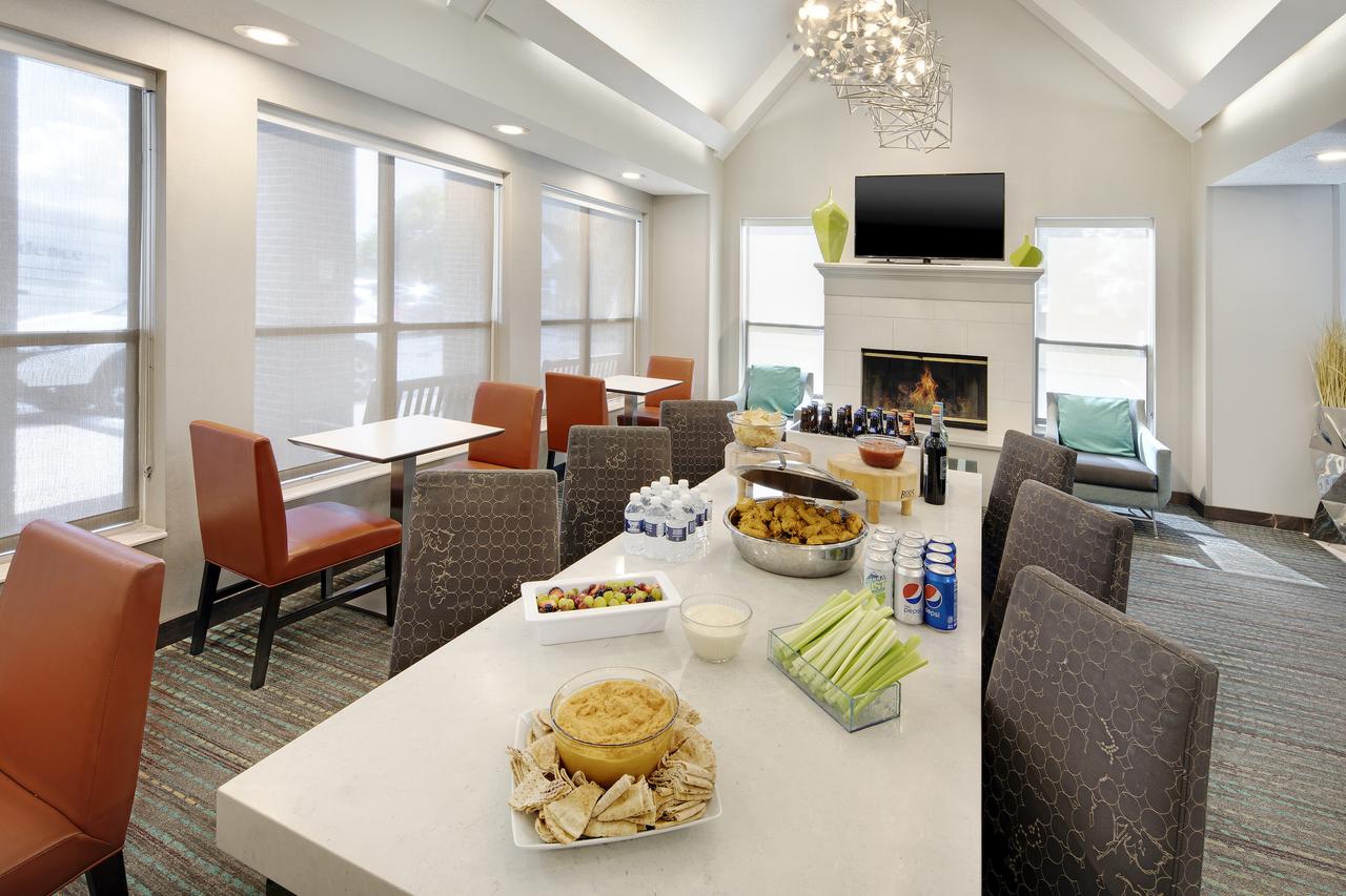 Residence Inn Indianapolis Airport - thumb 6