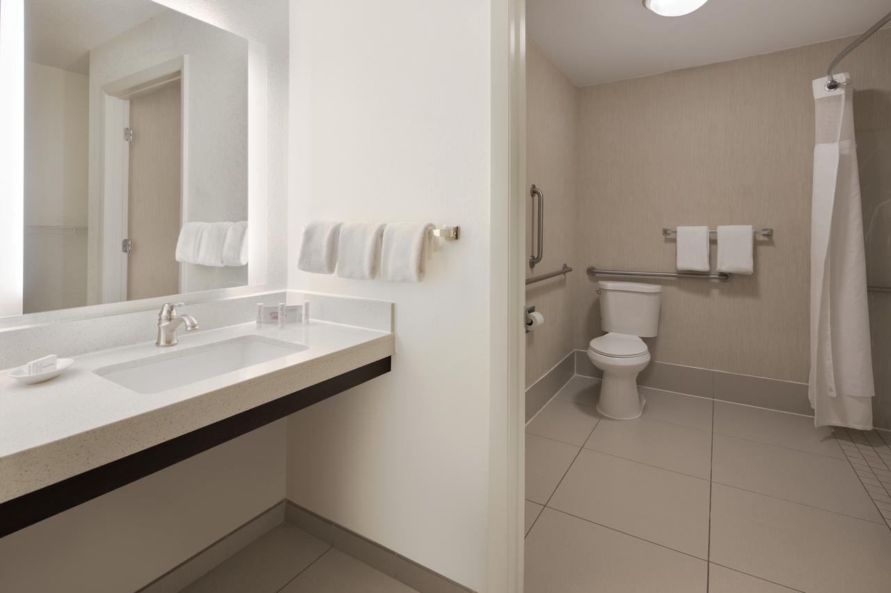Residence Inn Indianapolis Airport - thumb 29