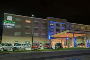 Holiday Inn Express & Suites - Fort Wayne North