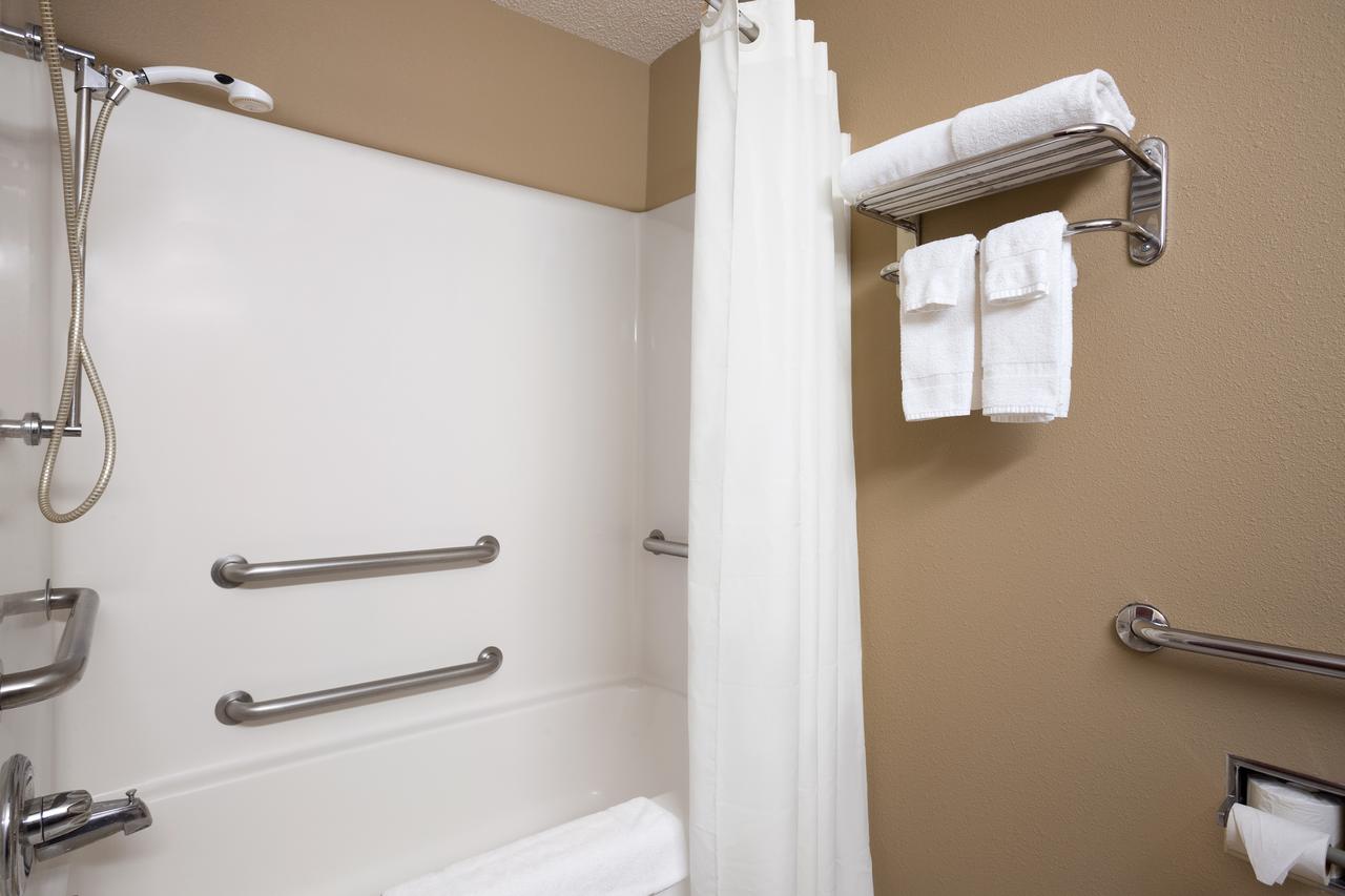 Microtel By Wyndham Cedar Rapids/Marion - thumb 25