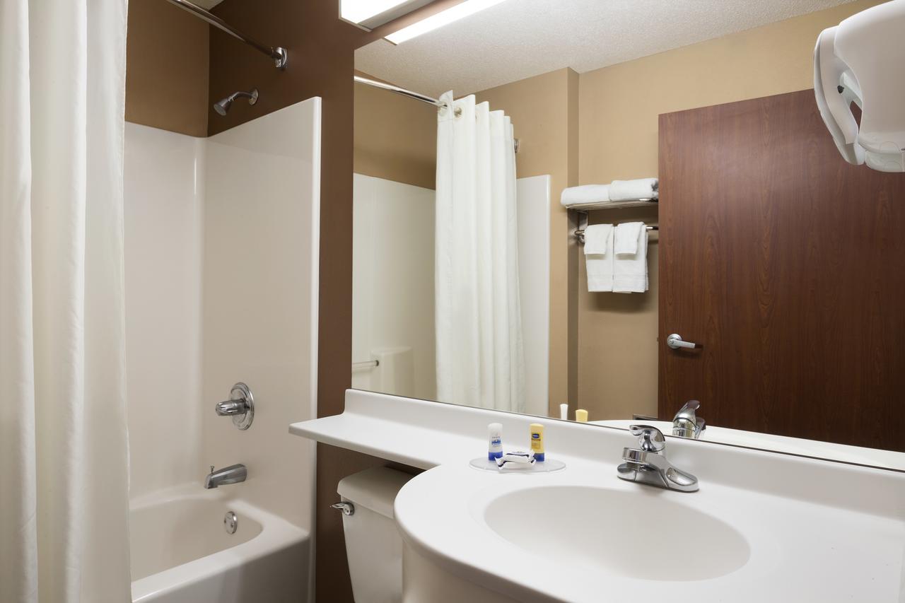 Microtel By Wyndham Cedar Rapids/Marion - thumb 20