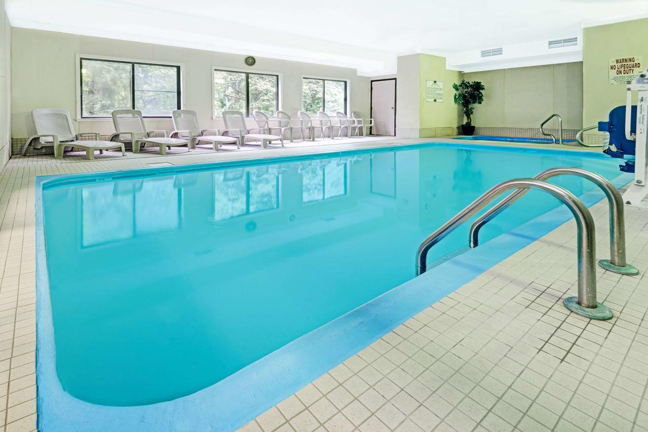 Baymont By Wyndham Lawrence - thumb 8