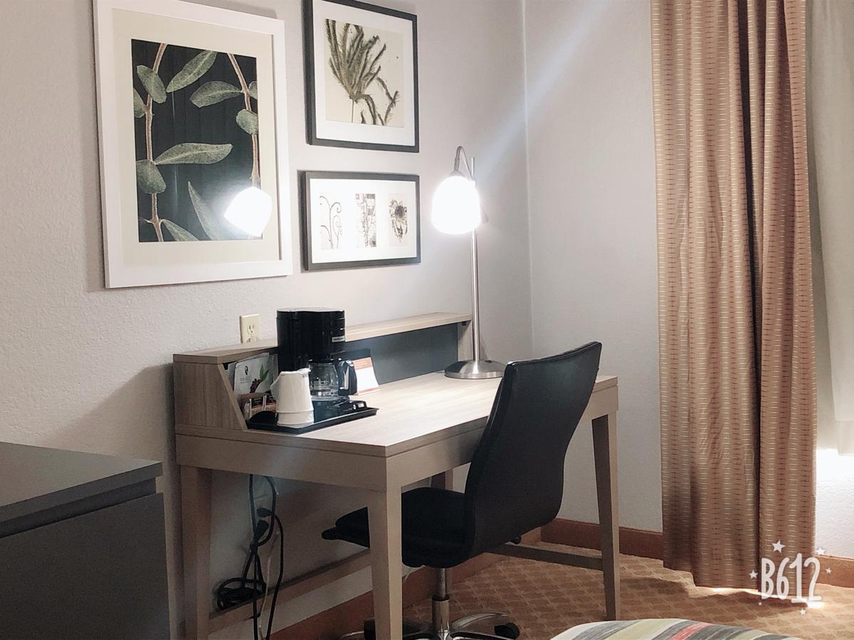 Country Inn & Suites By Radisson, Topeka West, KS - thumb 8