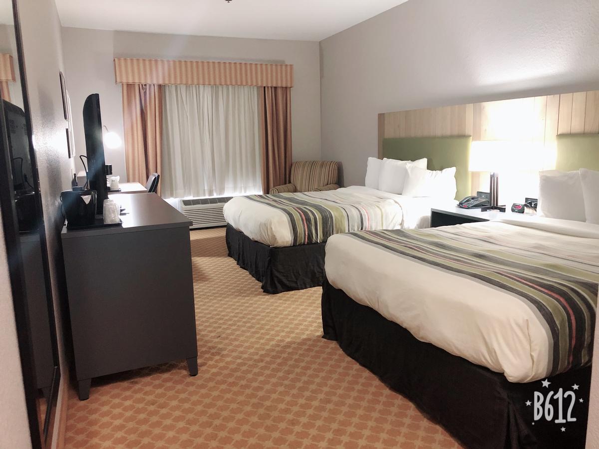 Country Inn & Suites By Radisson, Topeka West, KS - thumb 9