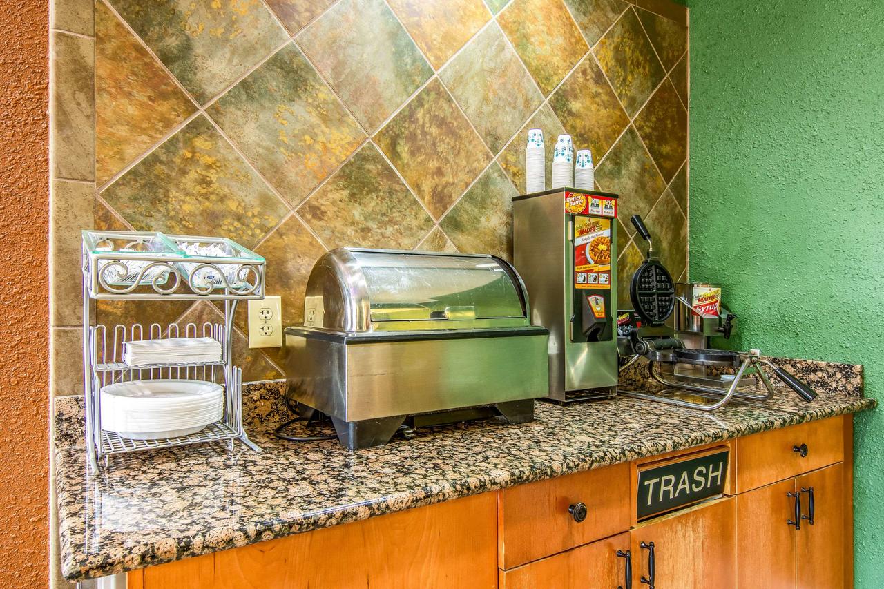 Econo Lodge Wanamaker - thumb 14